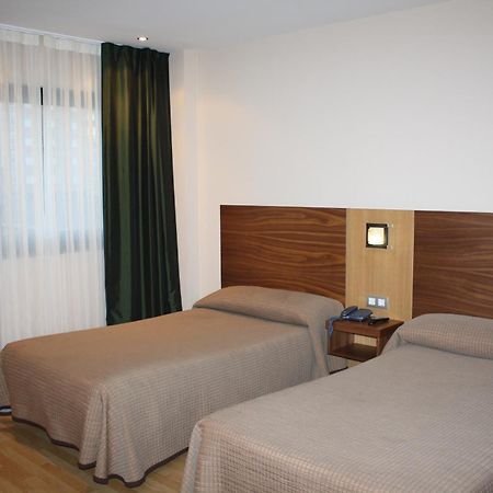 Hotel Mar De Plata Саррия Экстерьер фото