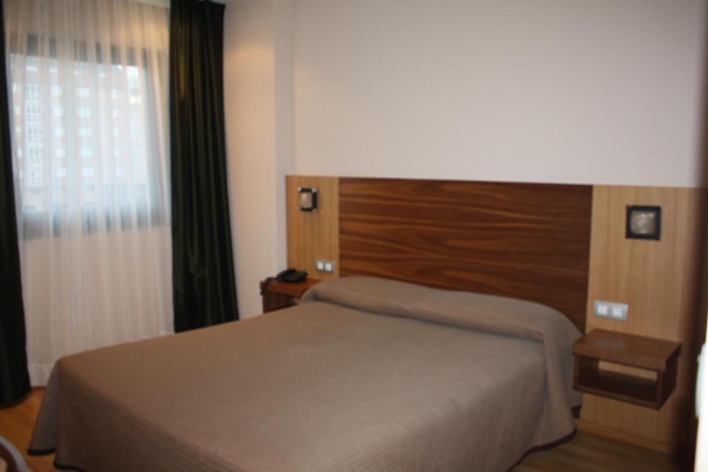 Hotel Mar De Plata Саррия Номер фото