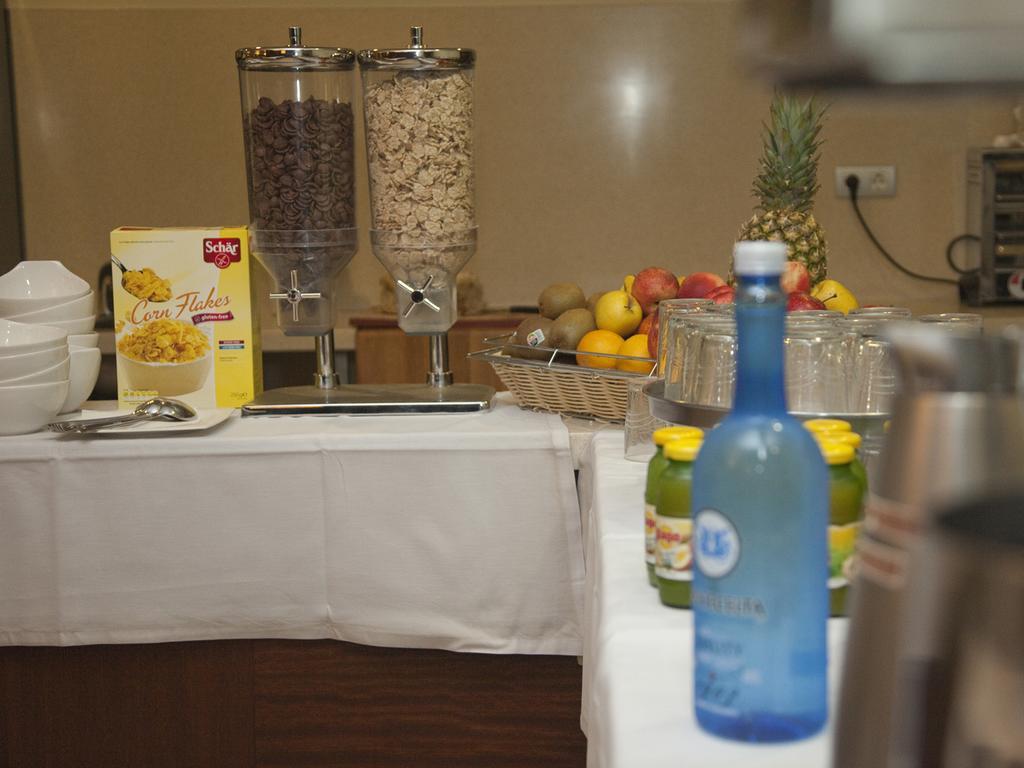 Hotel Mar De Plata Саррия Экстерьер фото