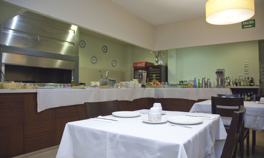 Hotel Mar De Plata Саррия Экстерьер фото