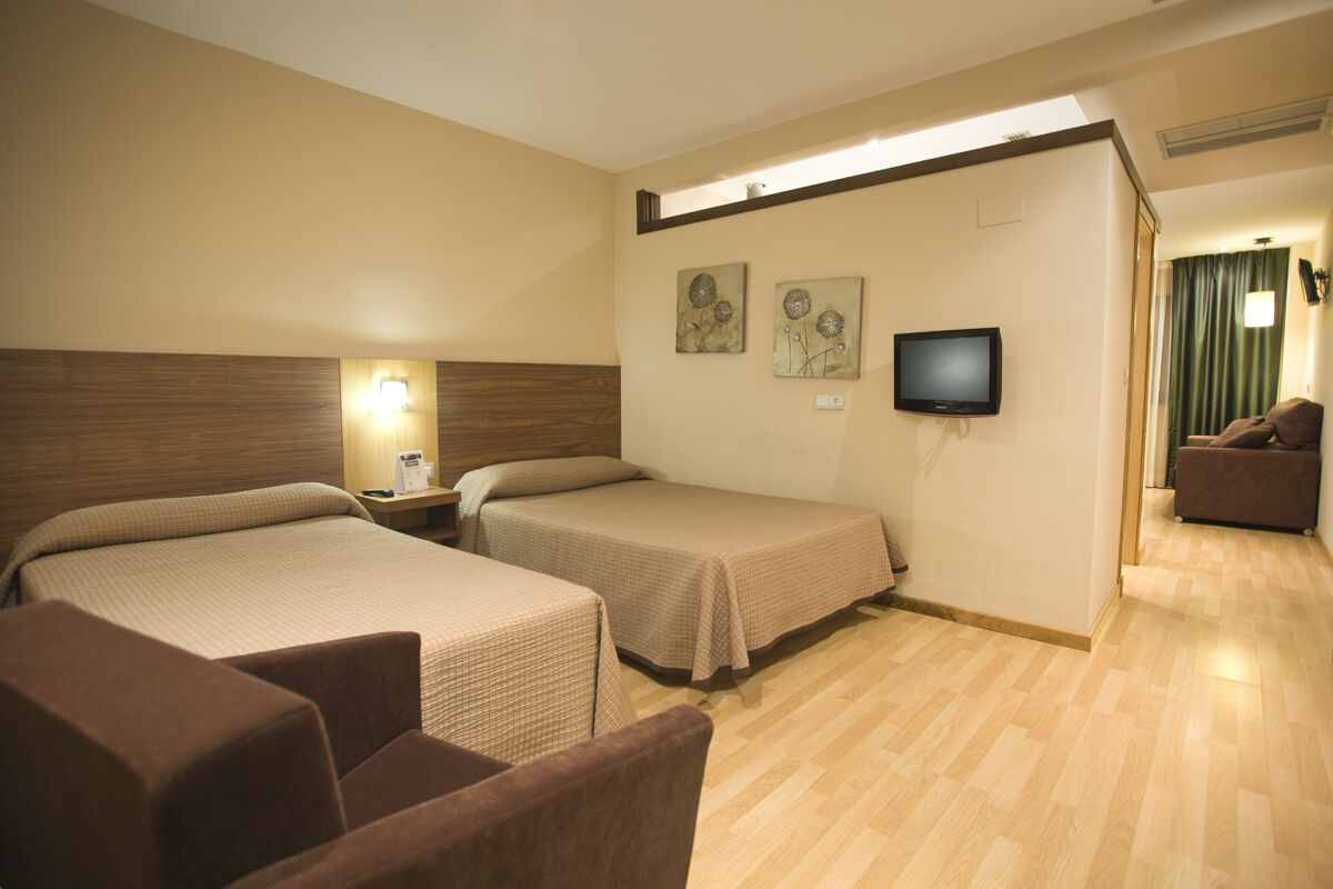 Hotel Mar De Plata Саррия Экстерьер фото